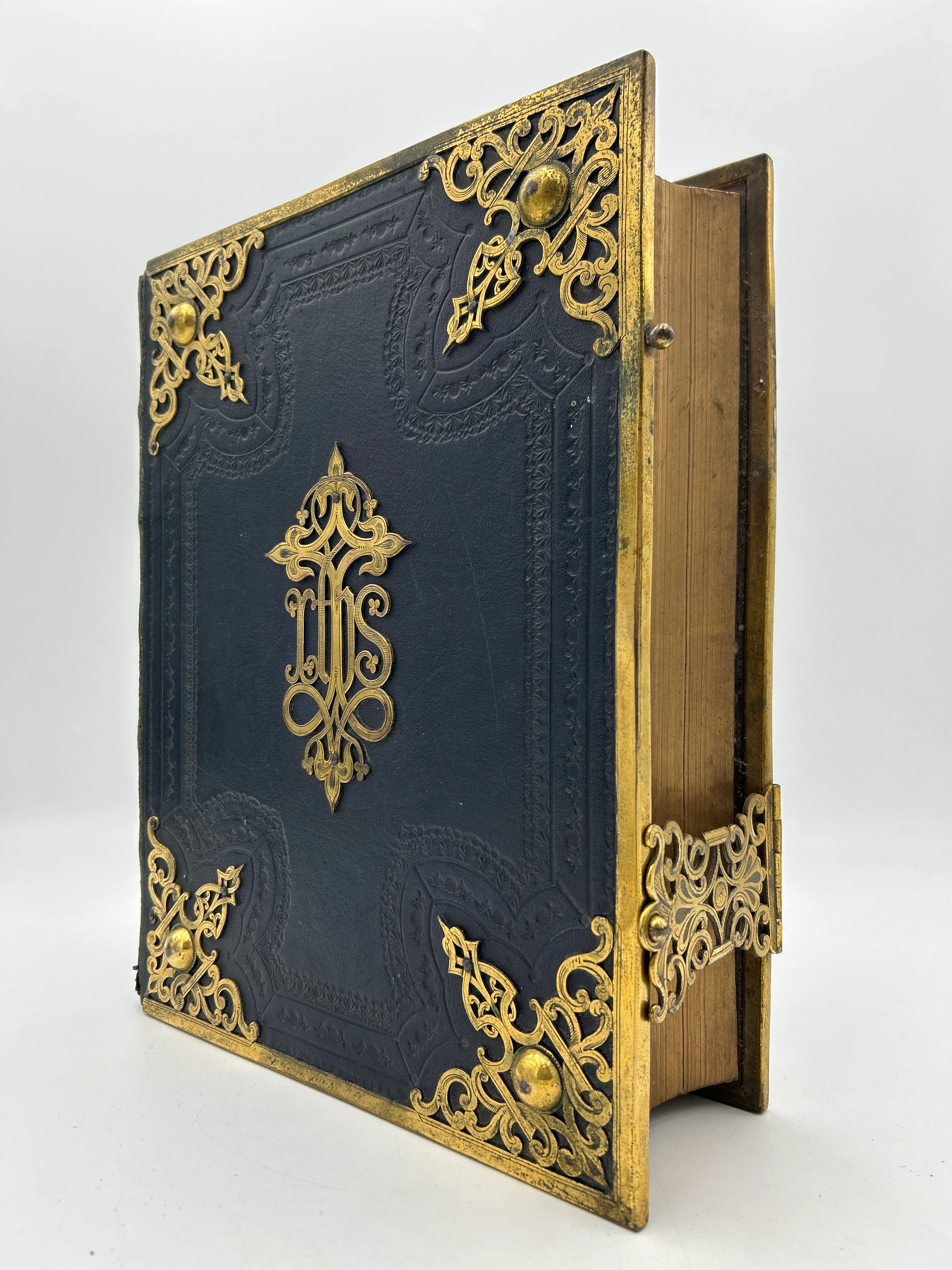 1853, 1847 Victorian Family Bible - Image 2