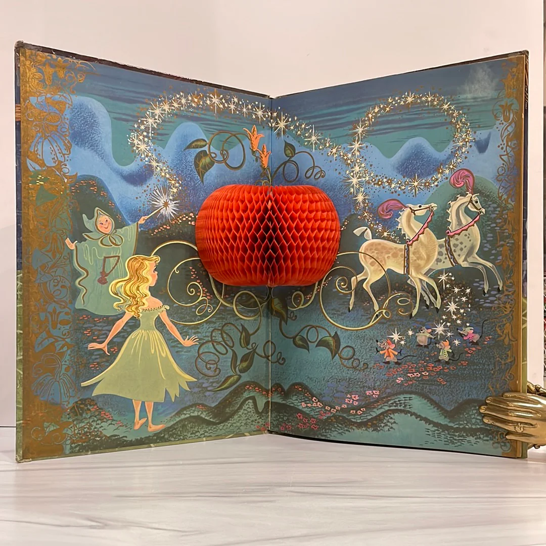 -Walt Disney's Cinderella - Pop Up Book - Image 3