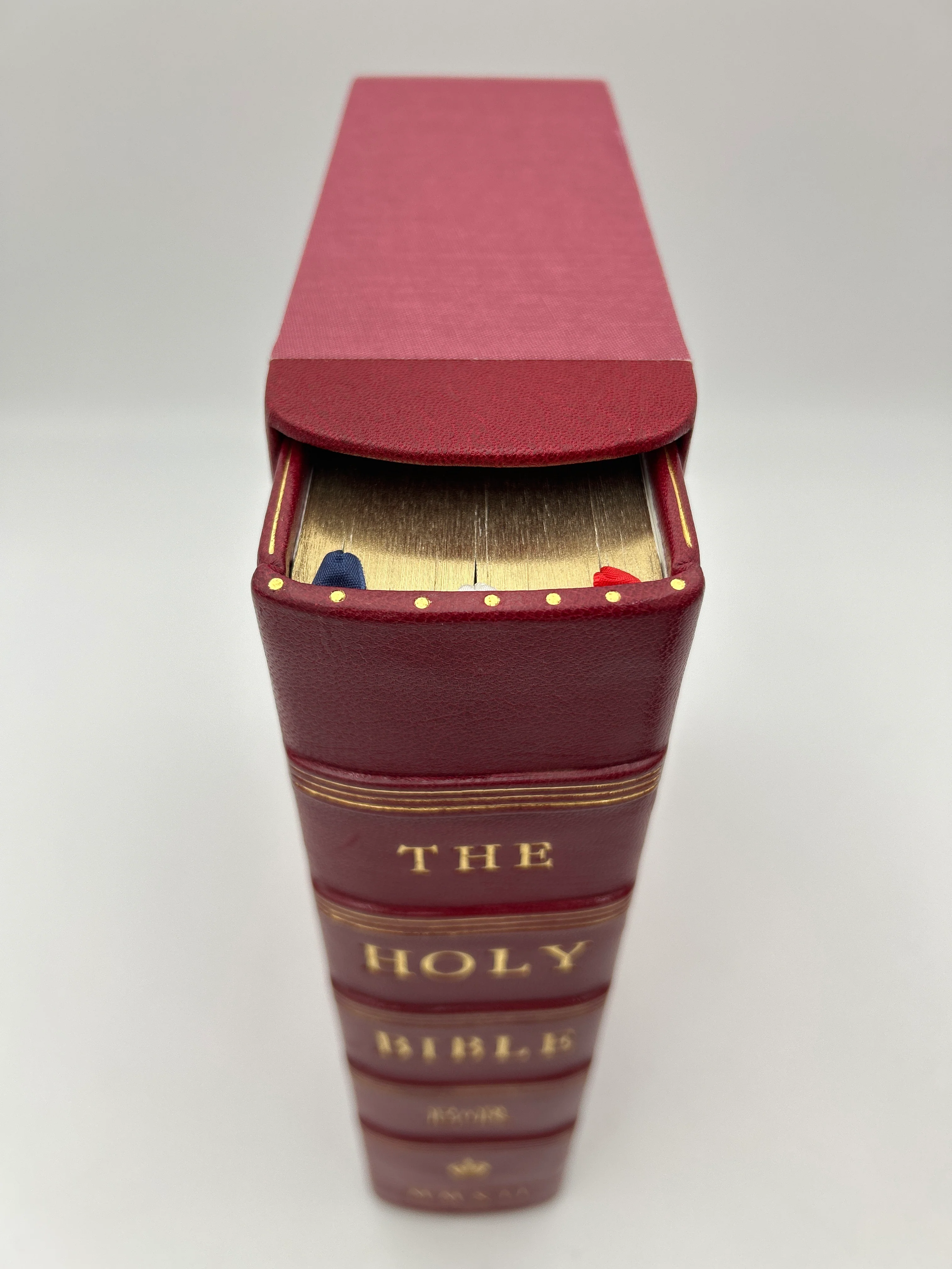 Commemorative Diamond Jubilee Bible - Image 12