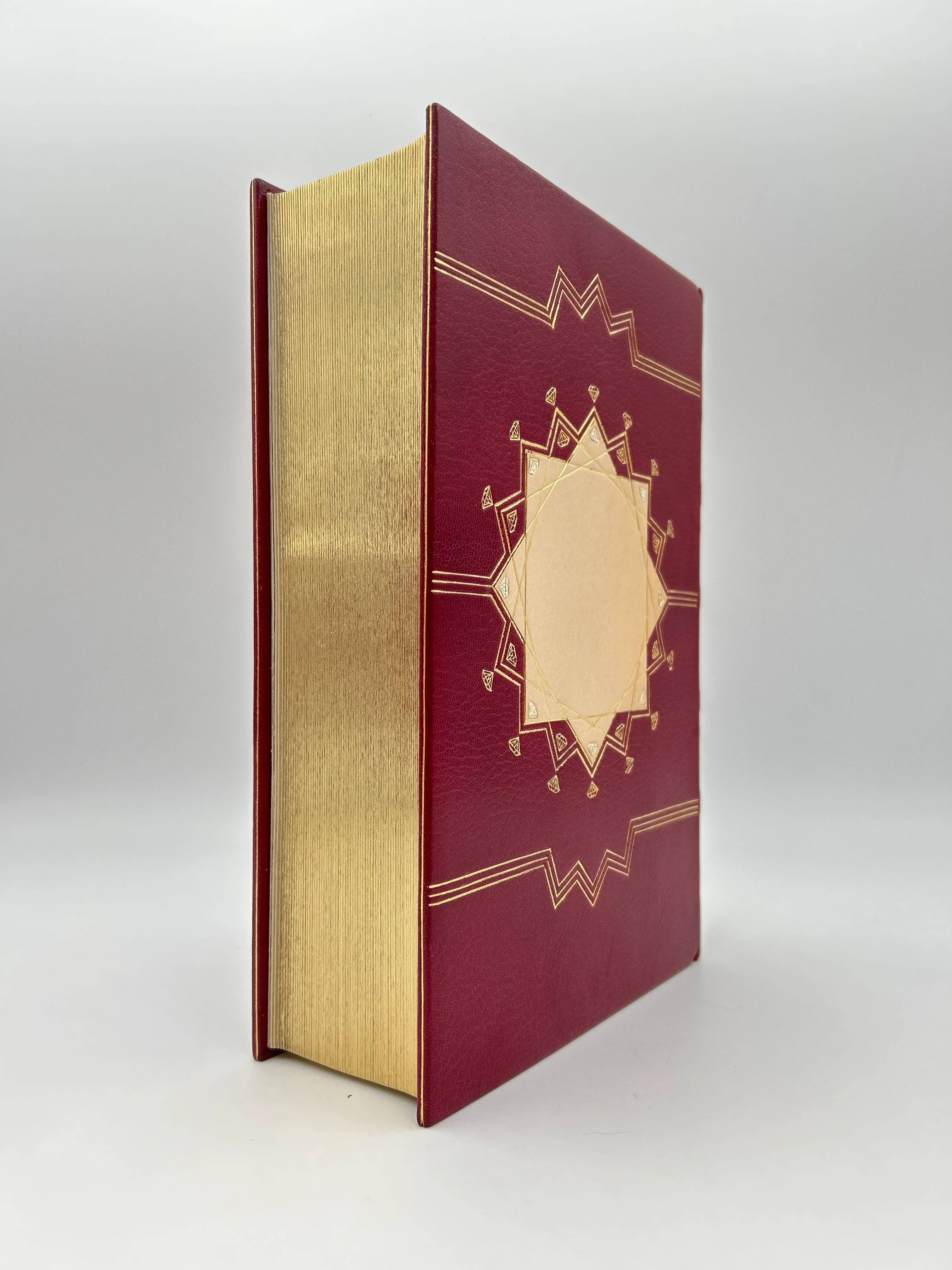 Commemorative Diamond Jubilee Bible - Image 14