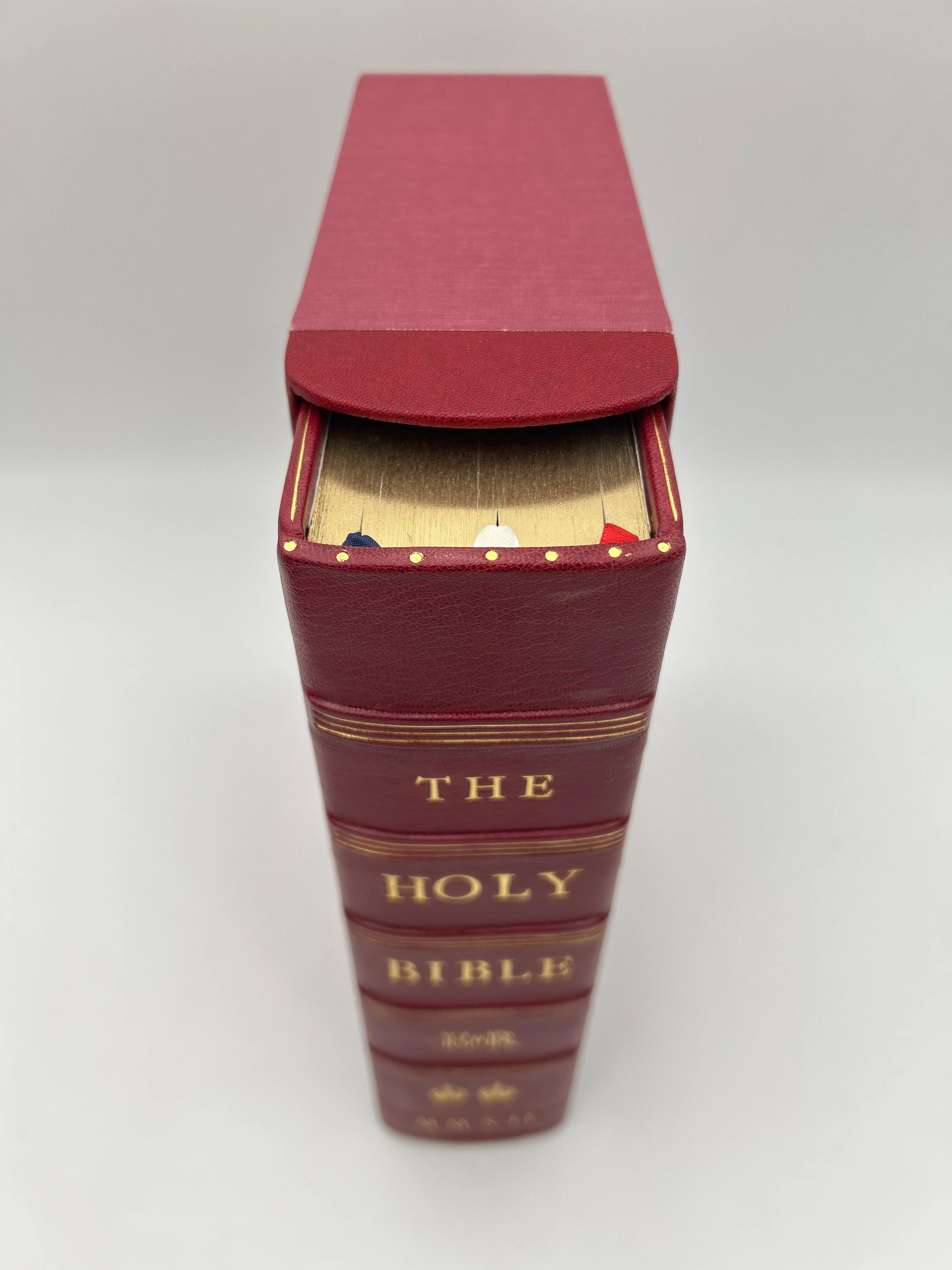 Commemorative Diamond Jubilee Bible - Image 24
