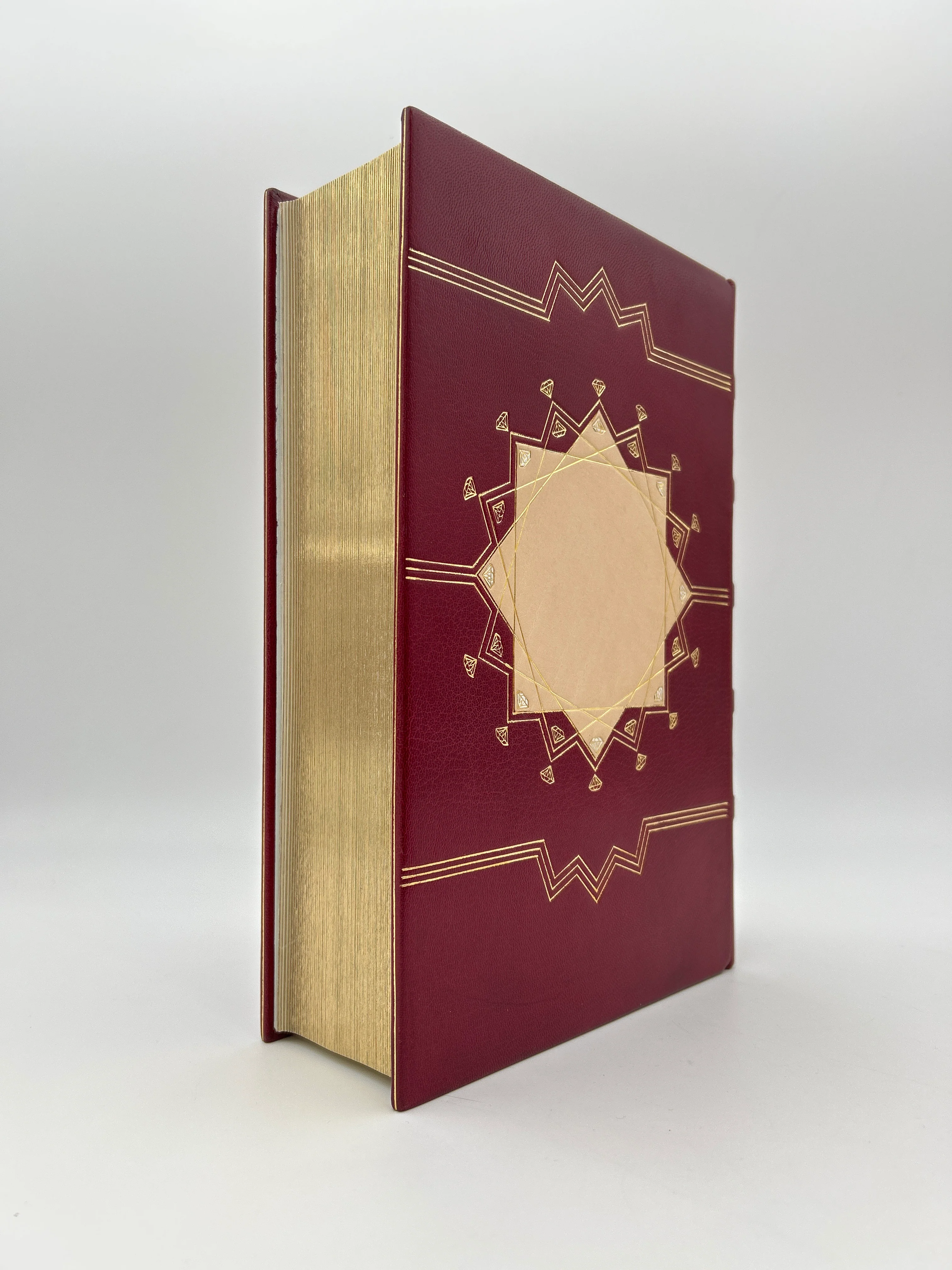 Commemorative Diamond Jubilee Bible - Image 3