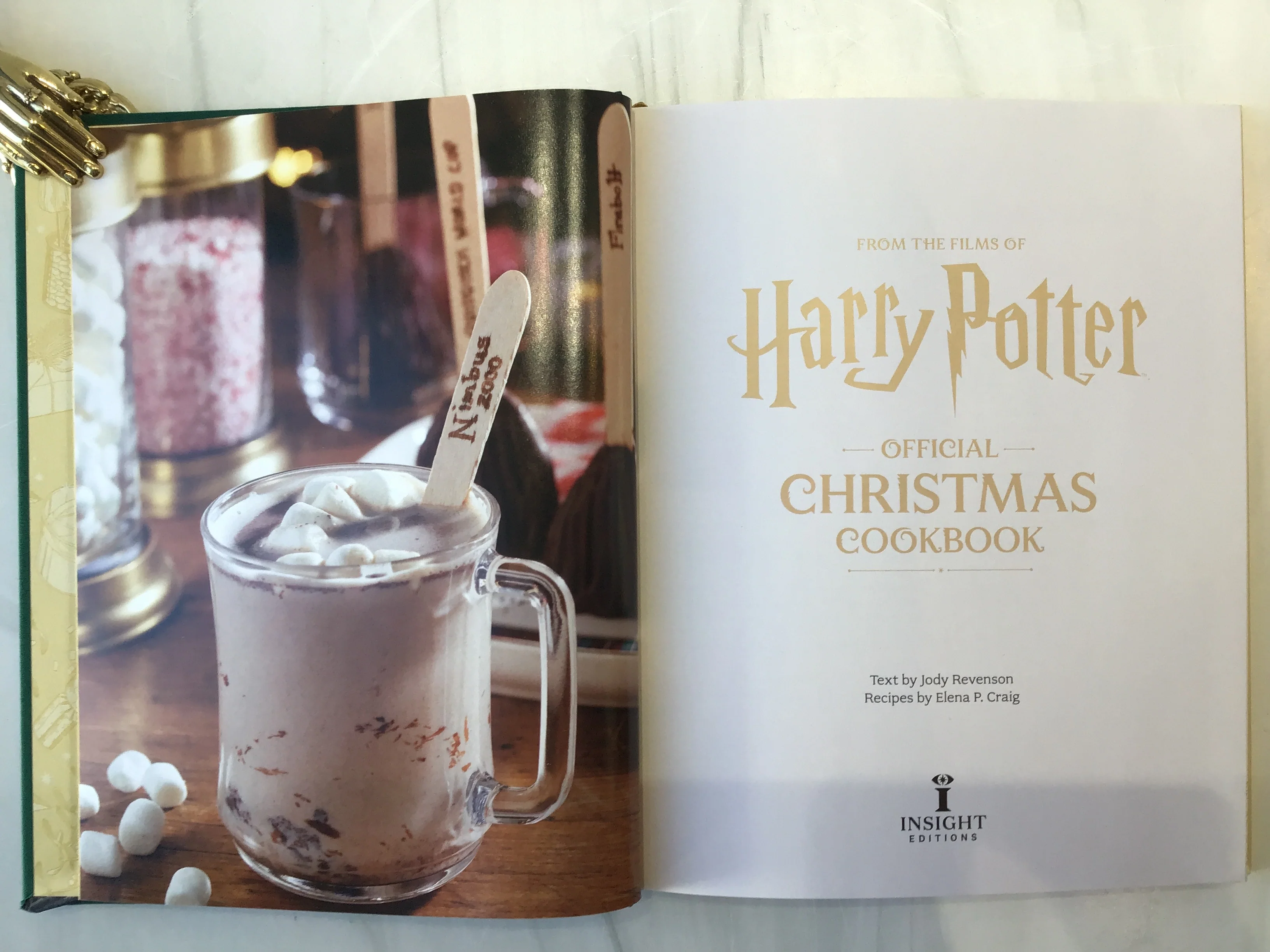 Harry Potter Official Christmas Book - Image 2