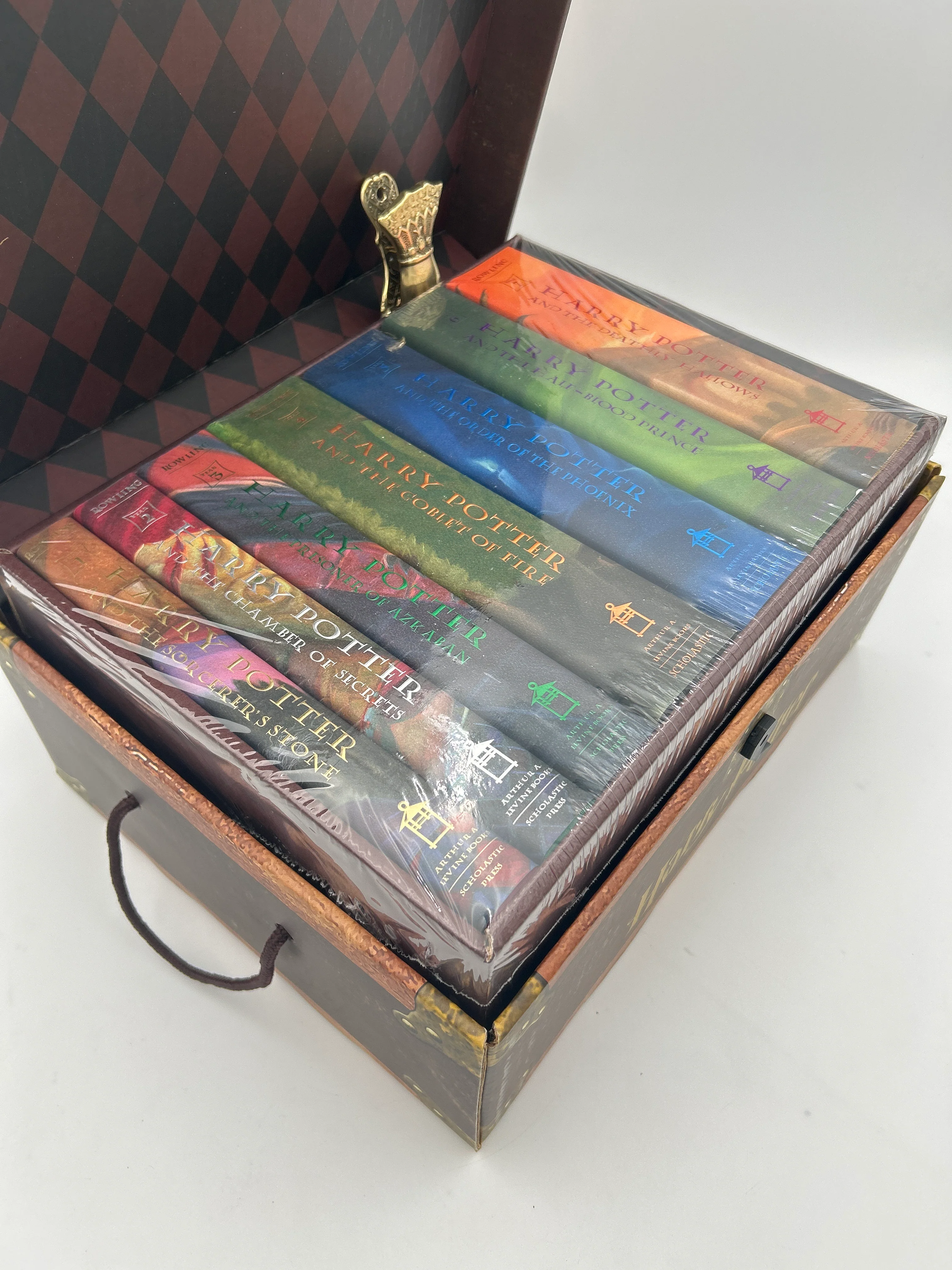 Harry Potter Trunk Set of Scholastic Editions - Image 2