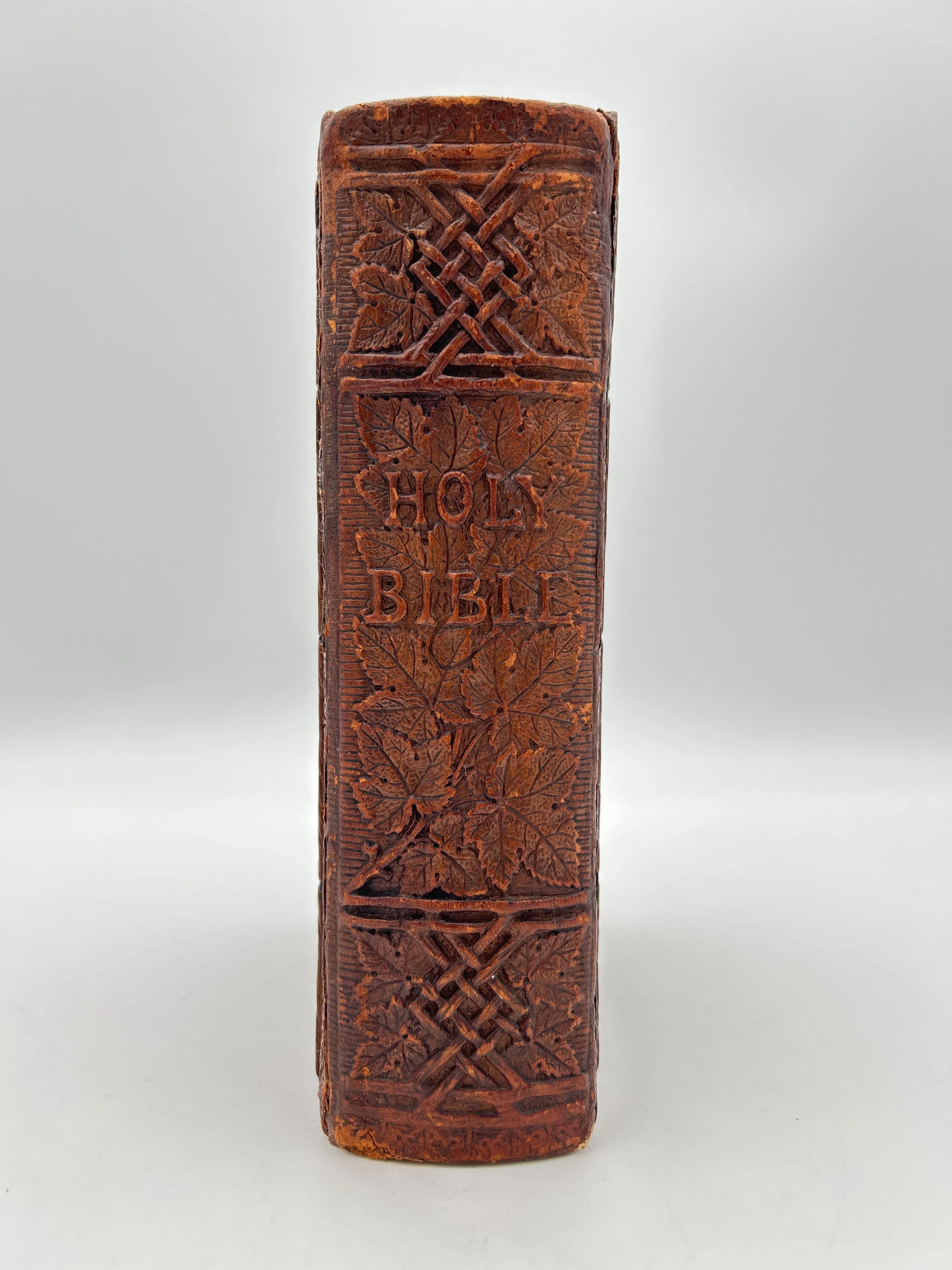 Holy Bible with Relievo Binding - Image 10