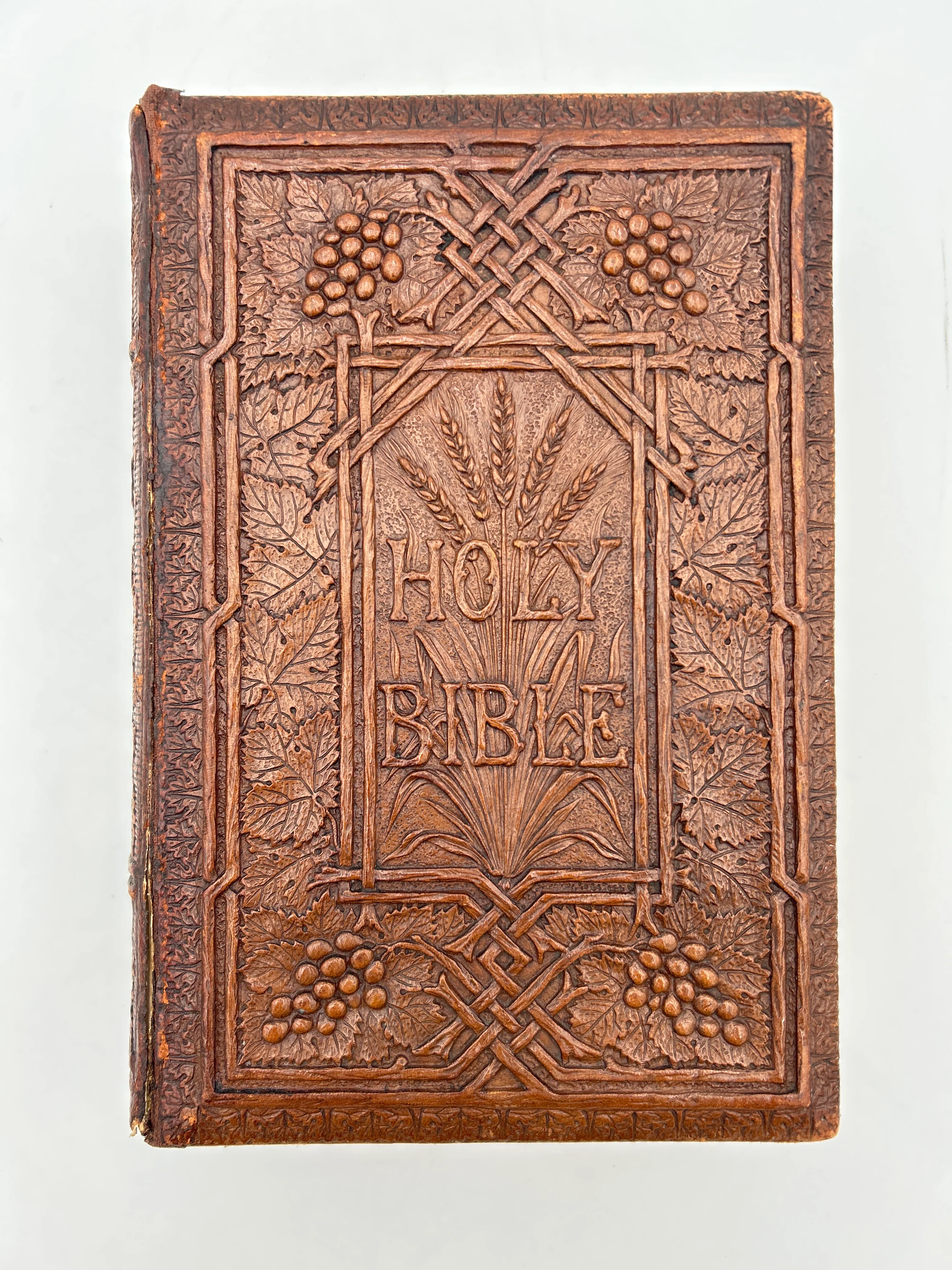 Holy Bible with Relievo Binding - Image 9