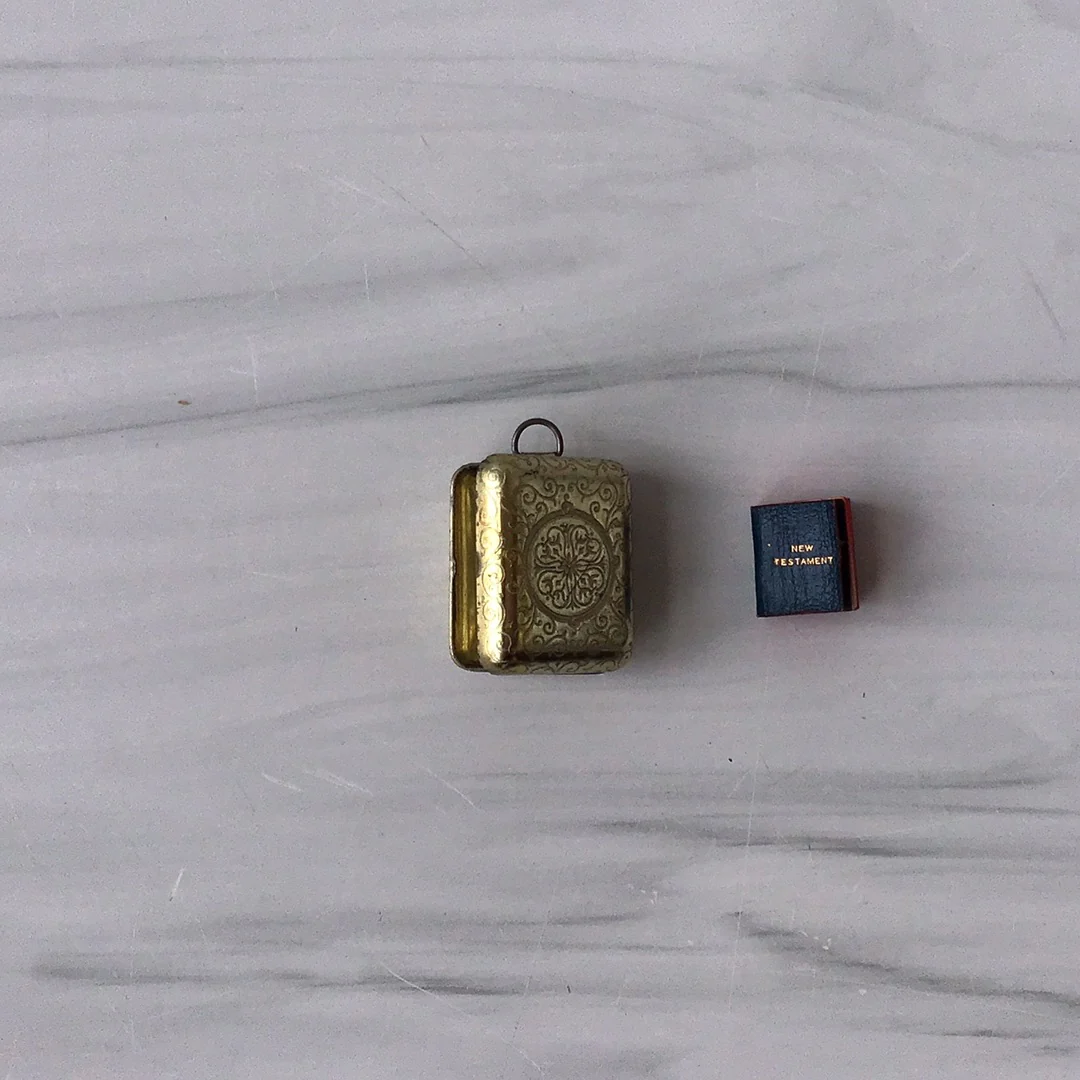 -Miniture New Testament* - Image 2