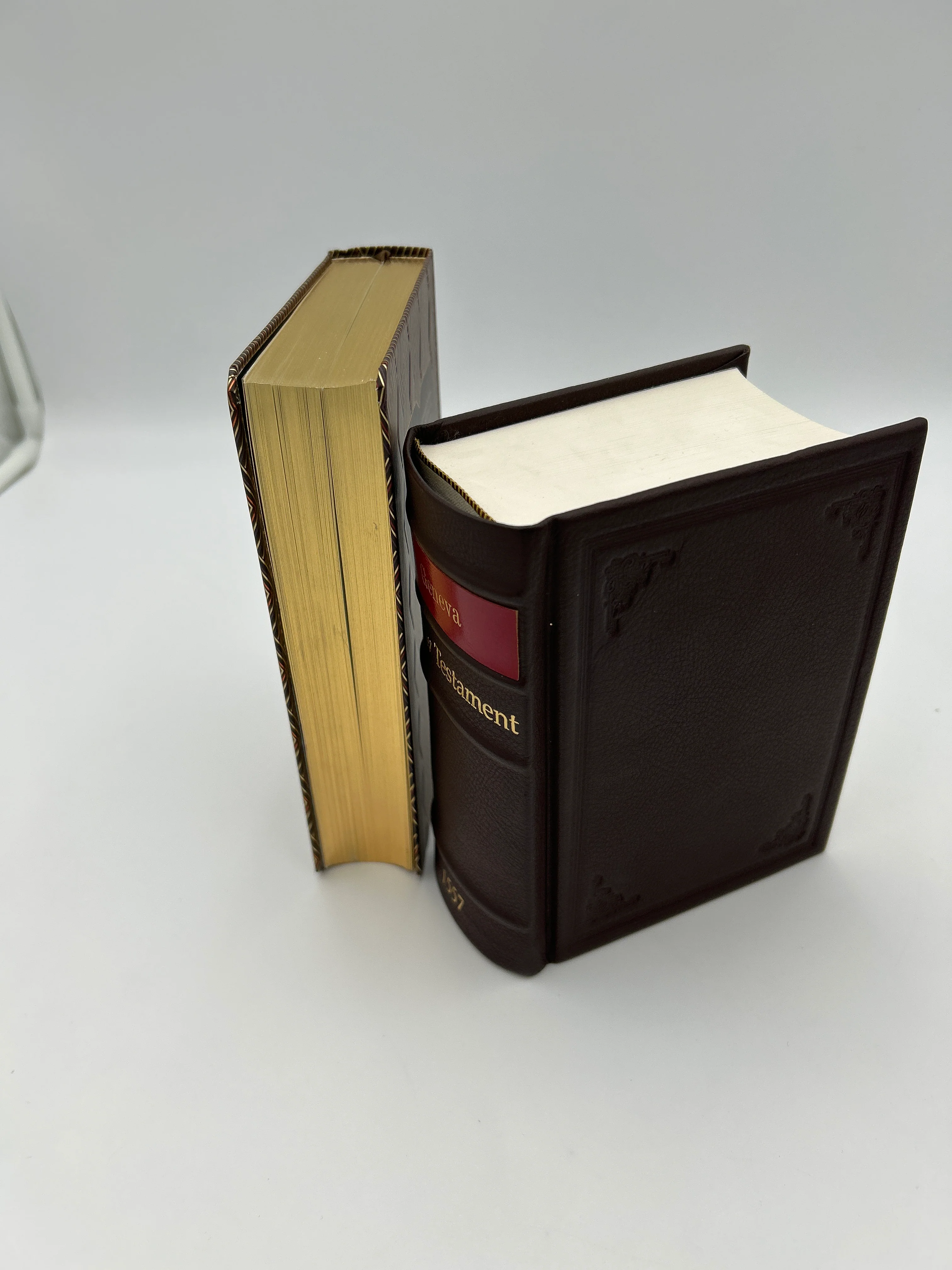 Pocket Size First Geneva Bible Replica - Image 5
