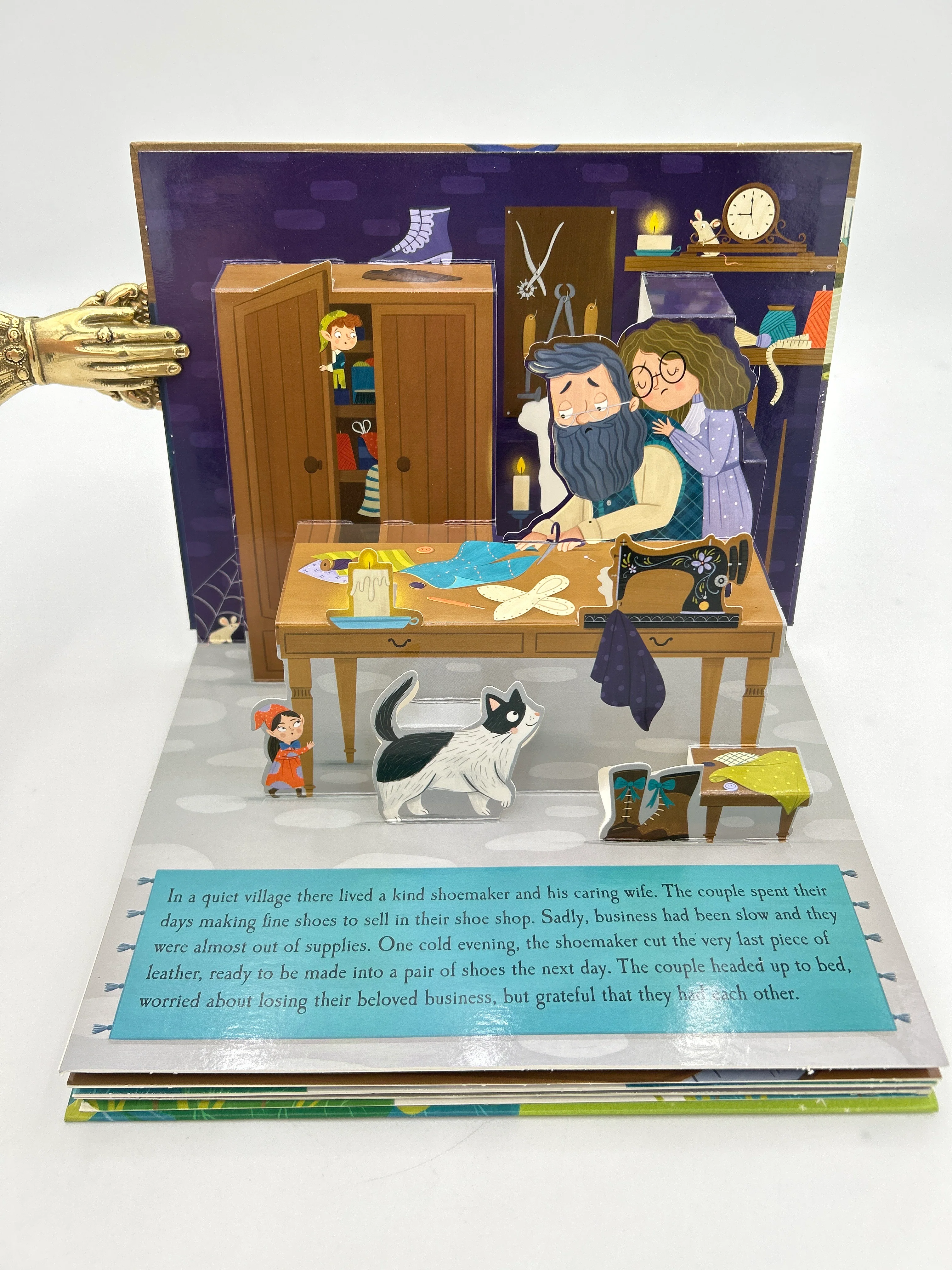 The Elves and the Shoemaker Pup-Up Book - Image 2