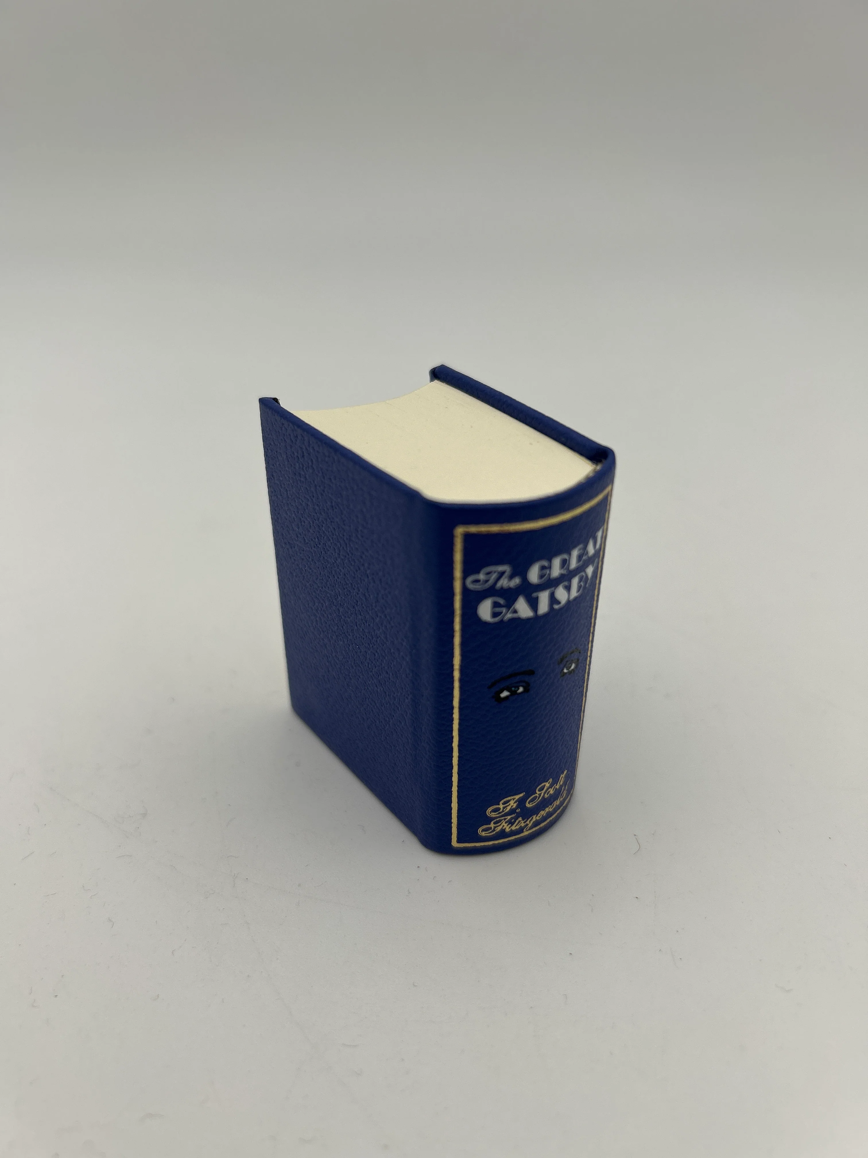 The Great Gatsby in Miniature - Image 4