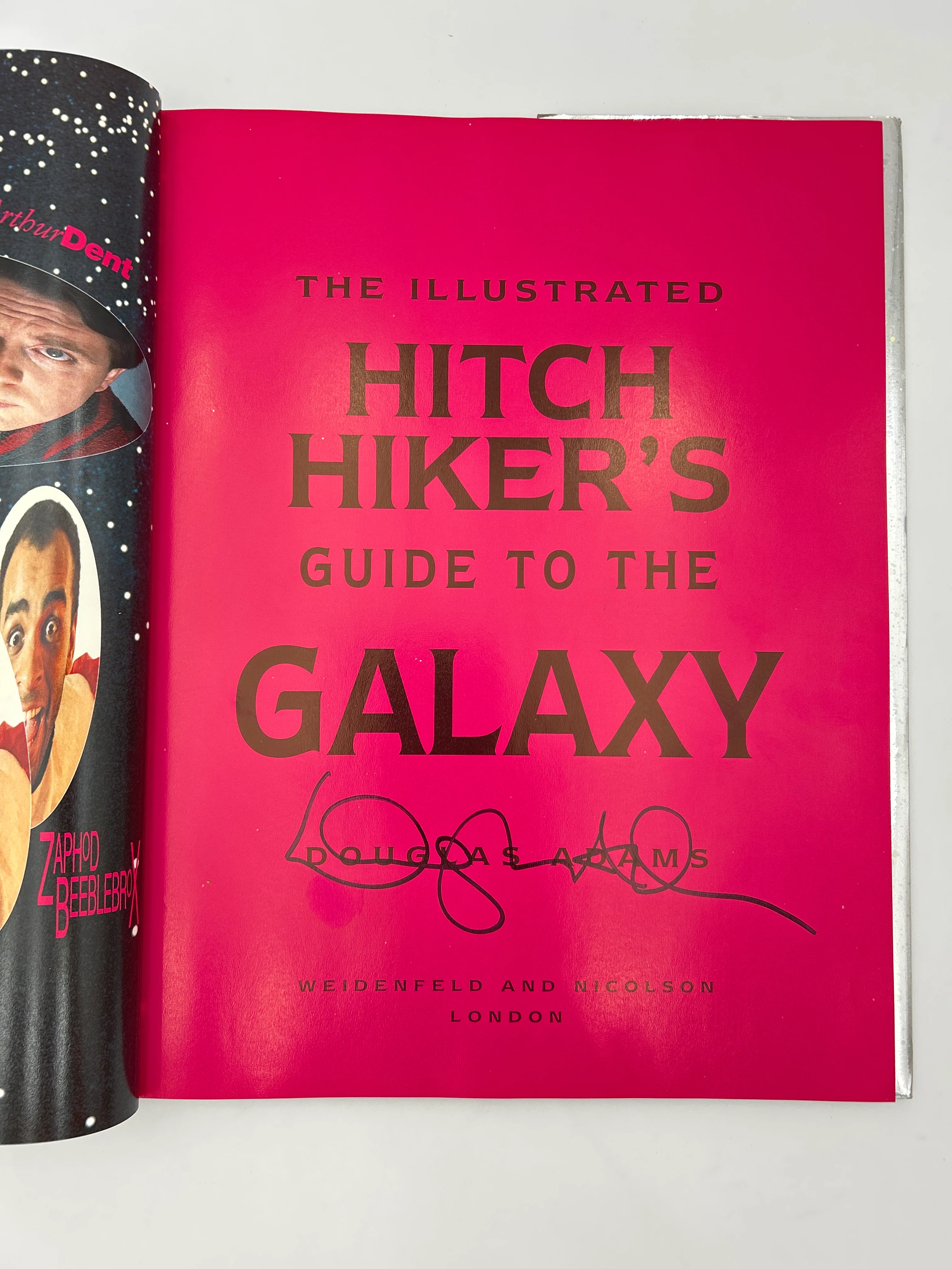 The Hitchhikers Guide to the Galaxy First Illustrated Edition - Image 4