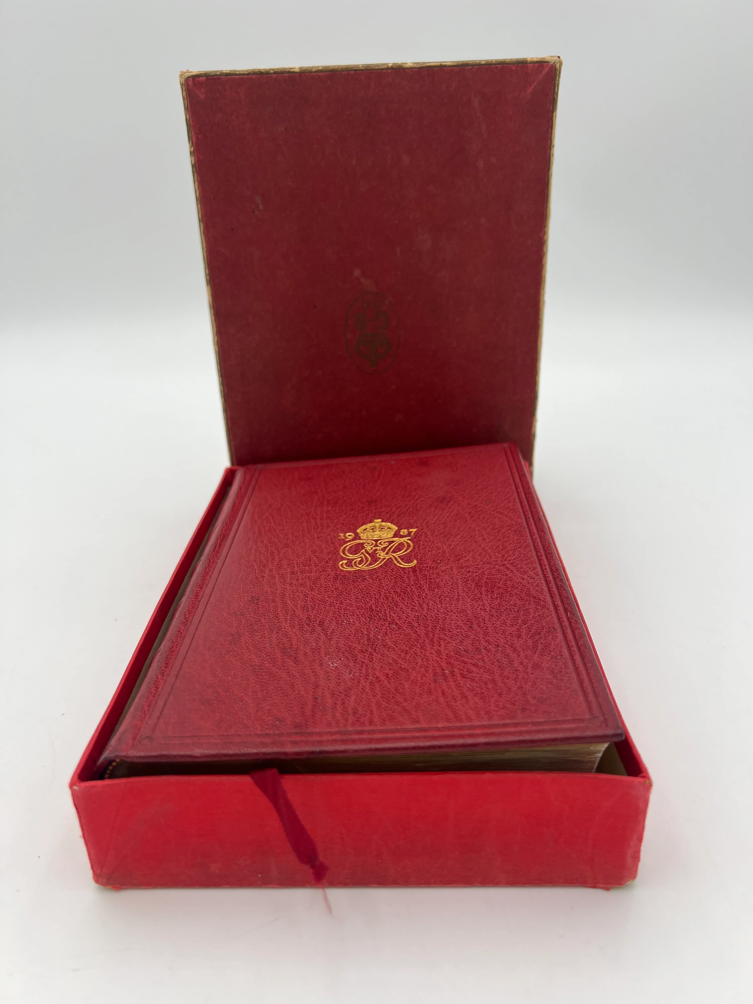 The Holy Bible (Royal Presentation Copy  1937 Coronation) - Image 4