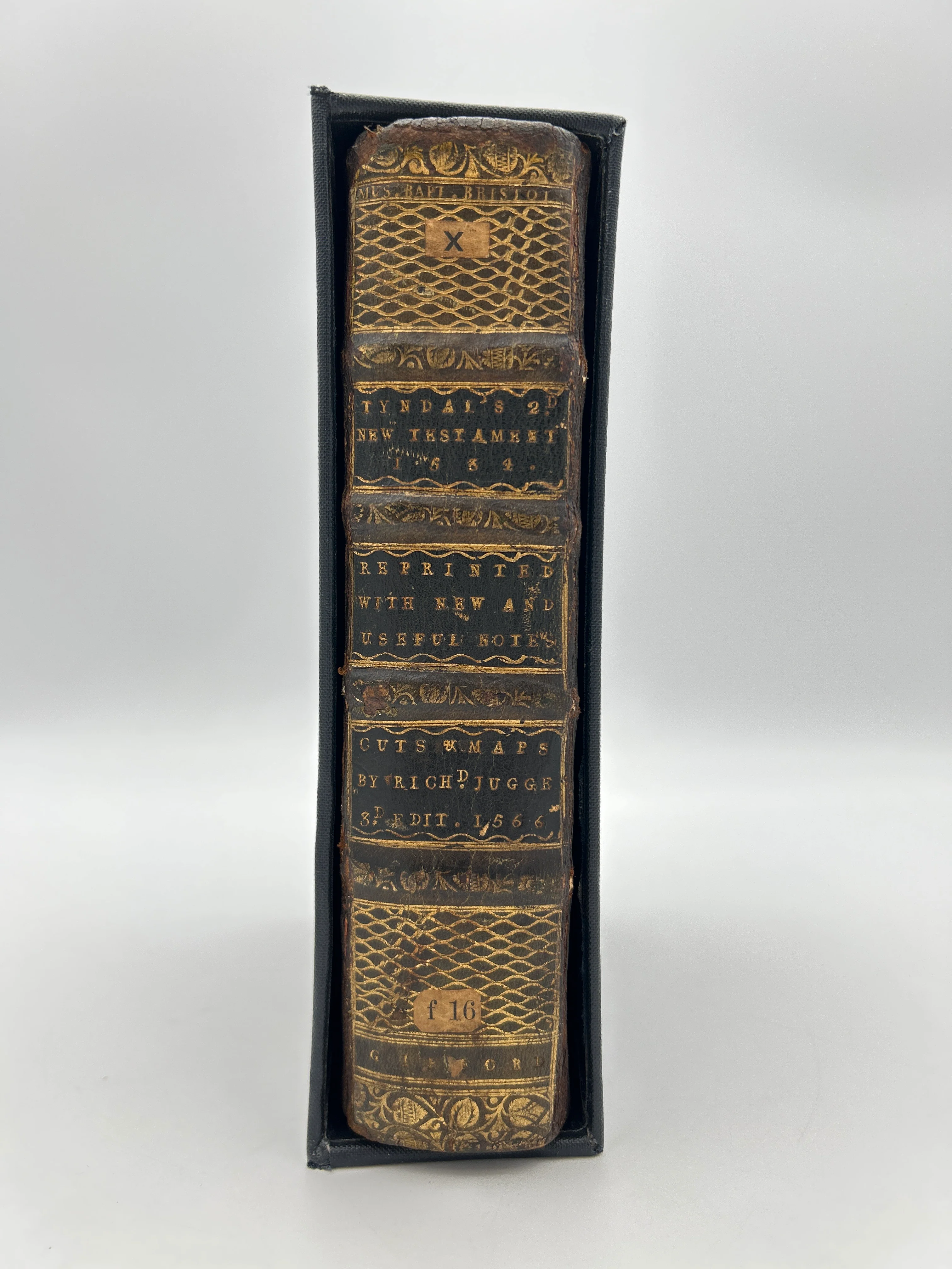 Tyndale bible 1566 - Image 2